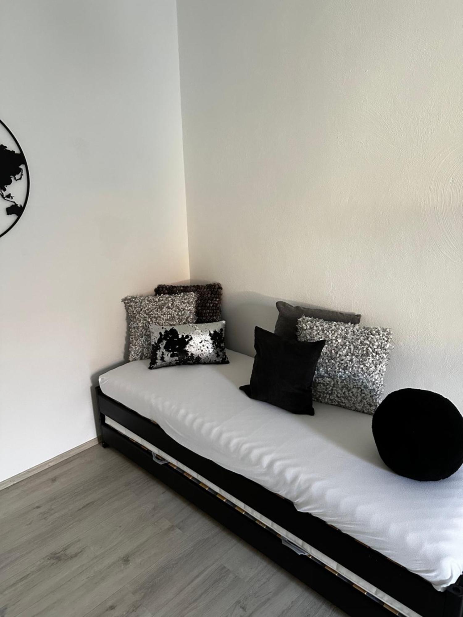 Kleines Glueck By Interior Apartment Kassel